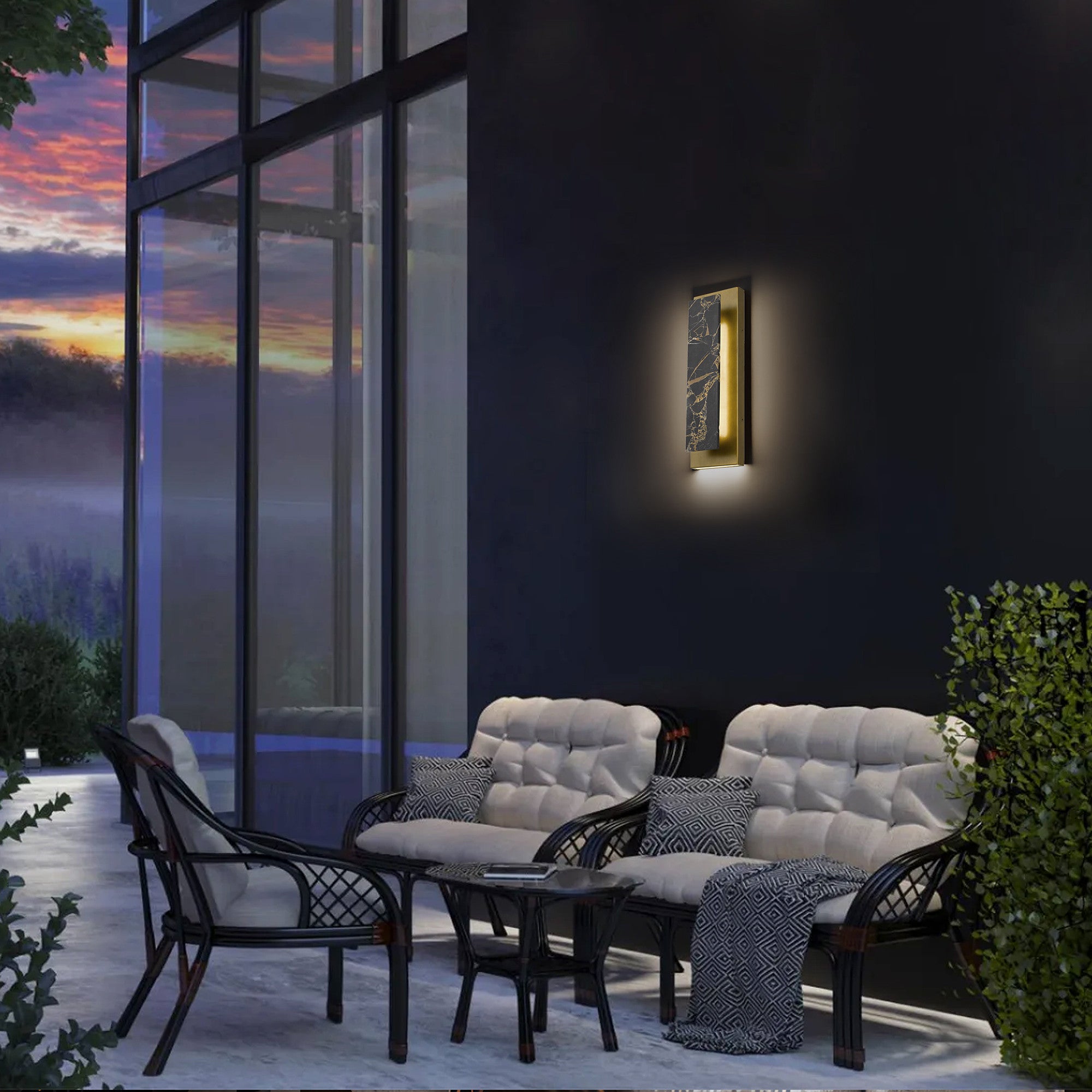 18" Black and Gold Slab Wall Light