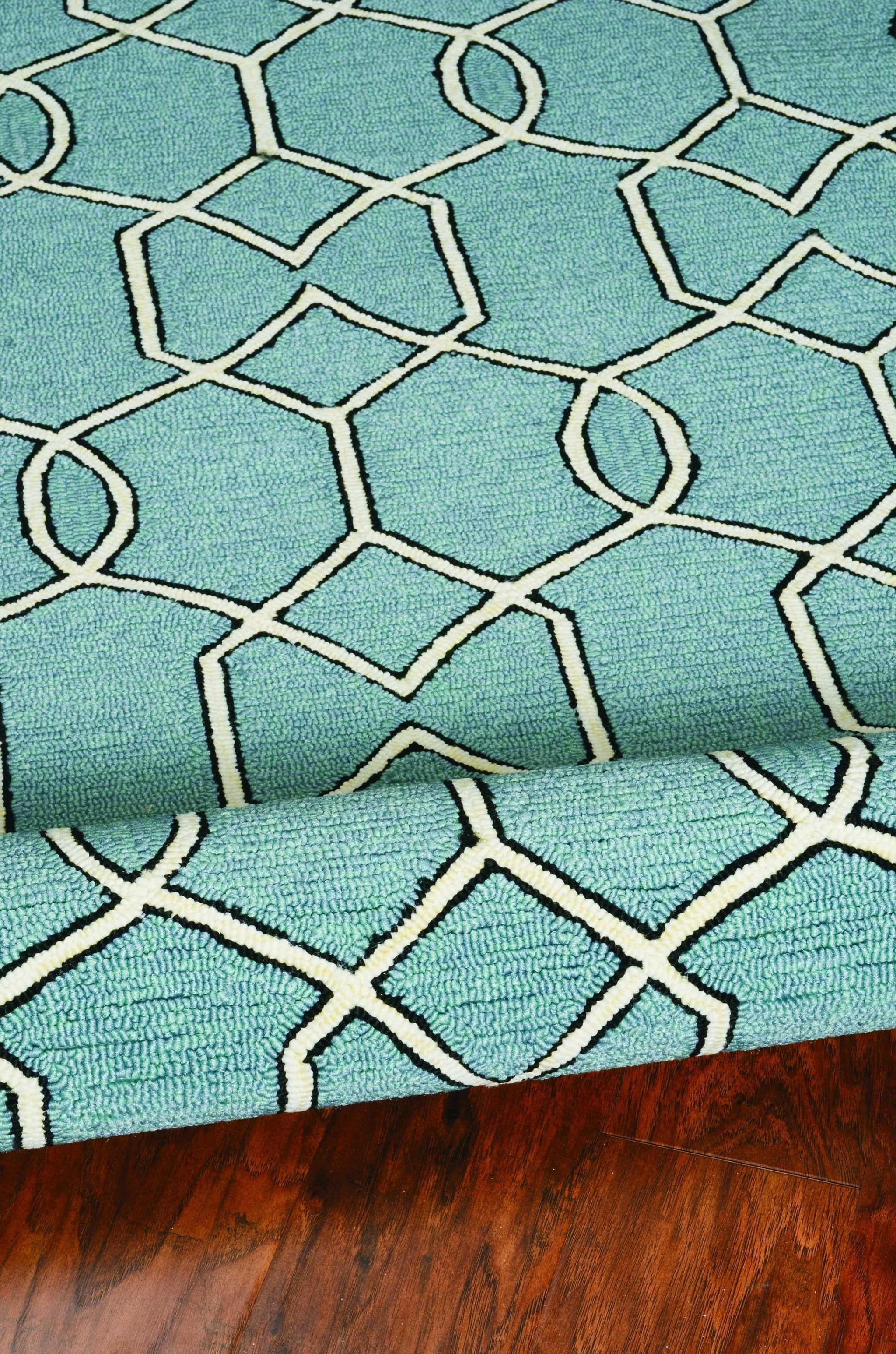 Green and Ivory Moroccan Indoor/Outdoor Rug