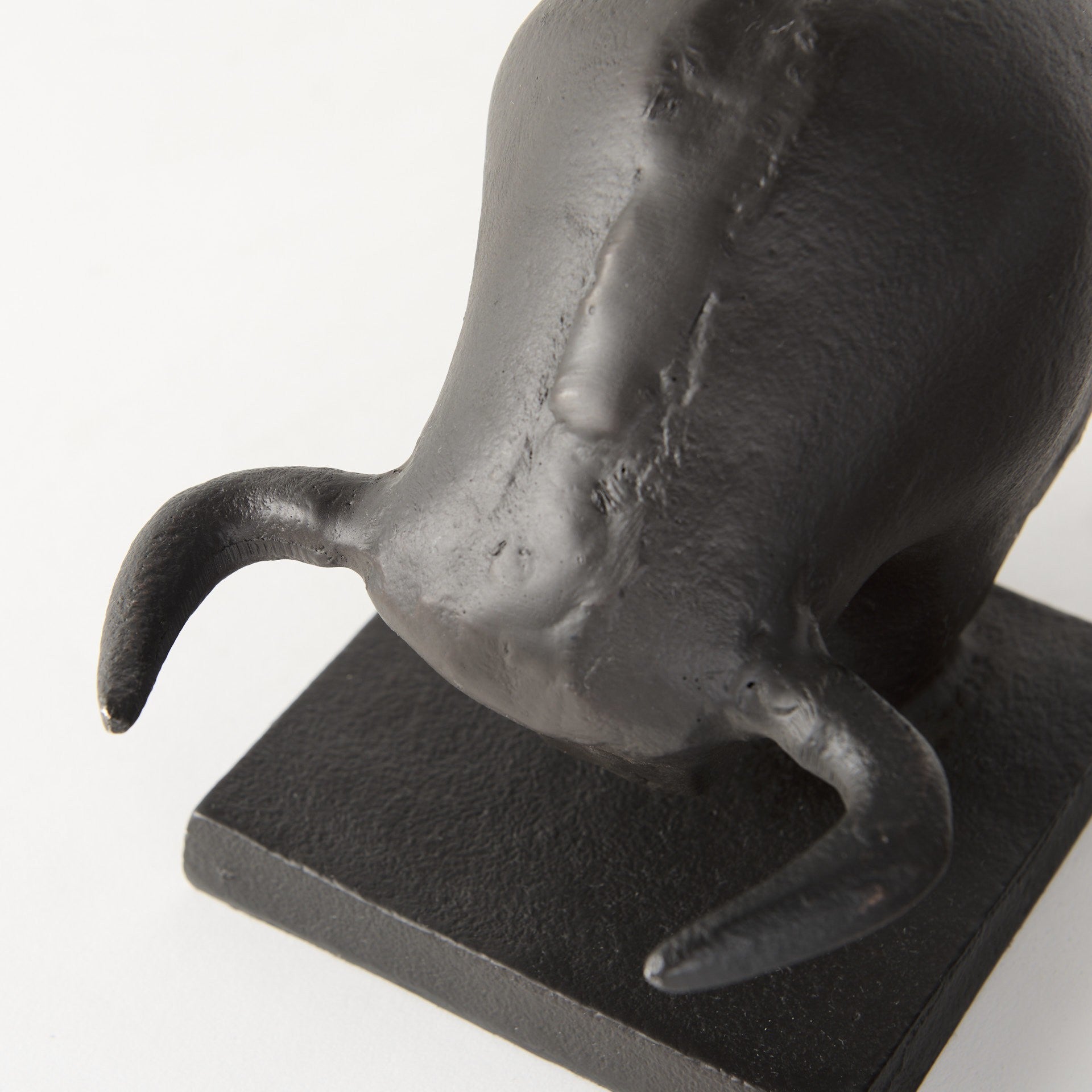 9" Black Aluminum Charging Bull Bookends